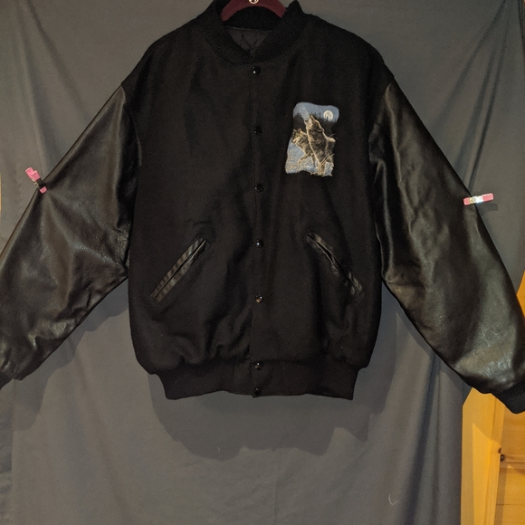 Wolf jacket - Picture 7 of 7